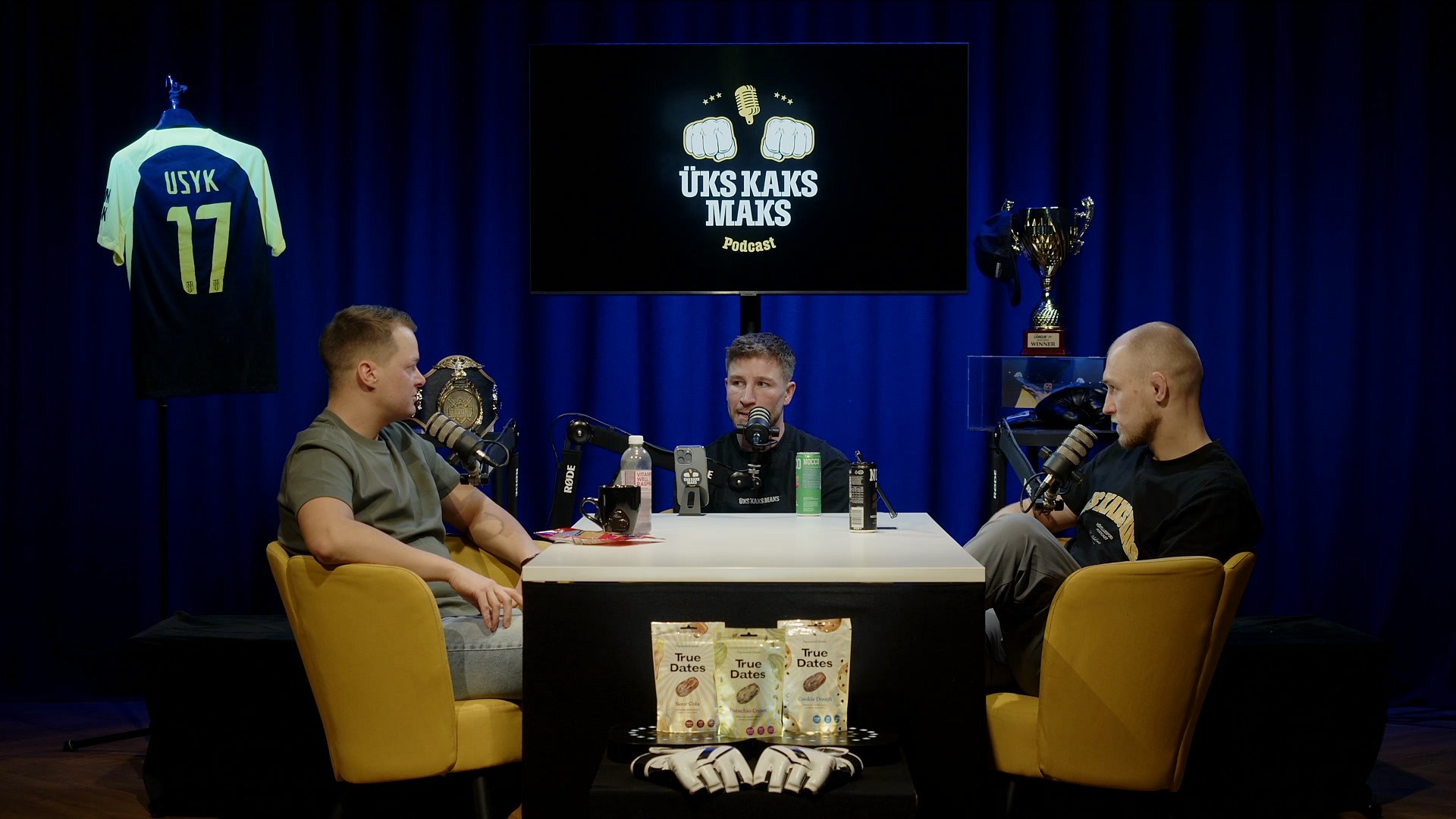 ÜKM-i stuudio: vasakul Tanel Viik, keskel Henry Rohtla, paremal Maikel Astur
